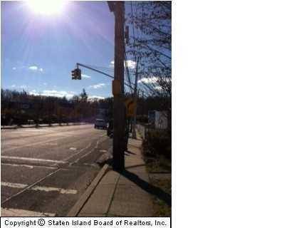 Staten Island, NY 10309,6401-6407 Amboy RD