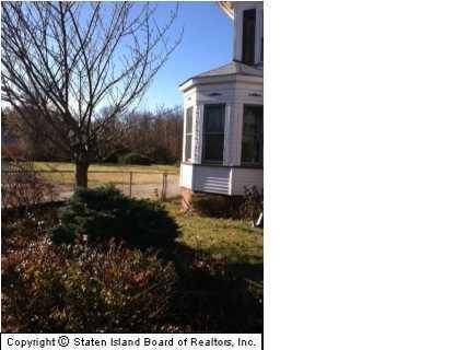 Staten Island, NY 10309,6401-6407 Amboy RD