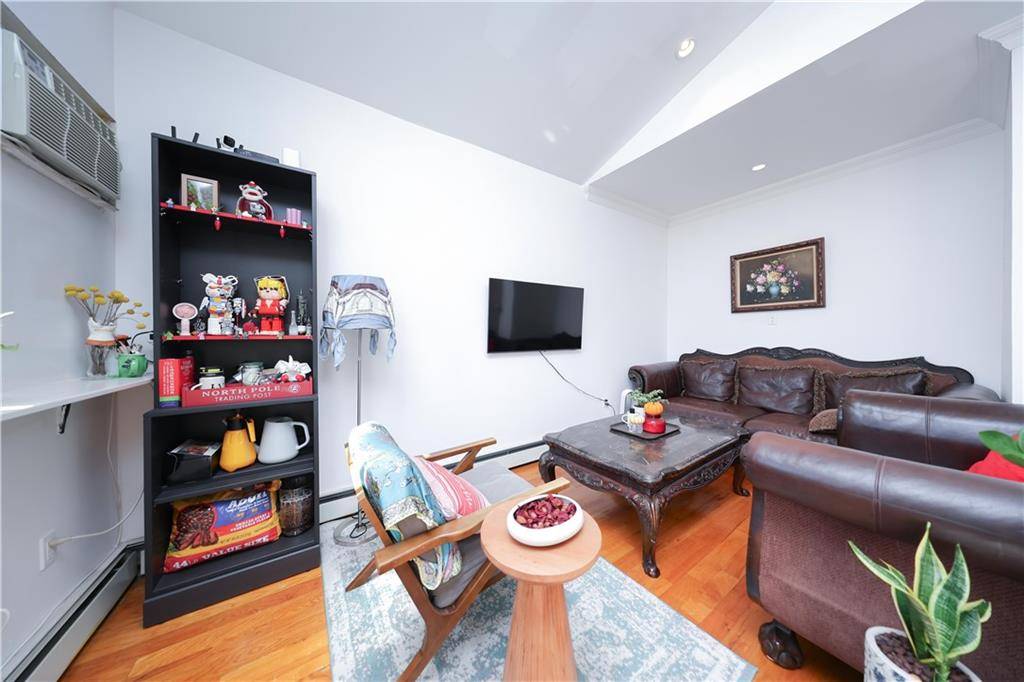 Brooklyn, NY 11228,1379 70th ST #3B