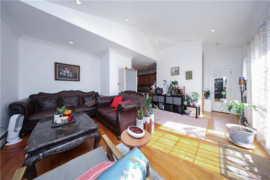 Brooklyn, NY 11228,1379 70th ST #3B