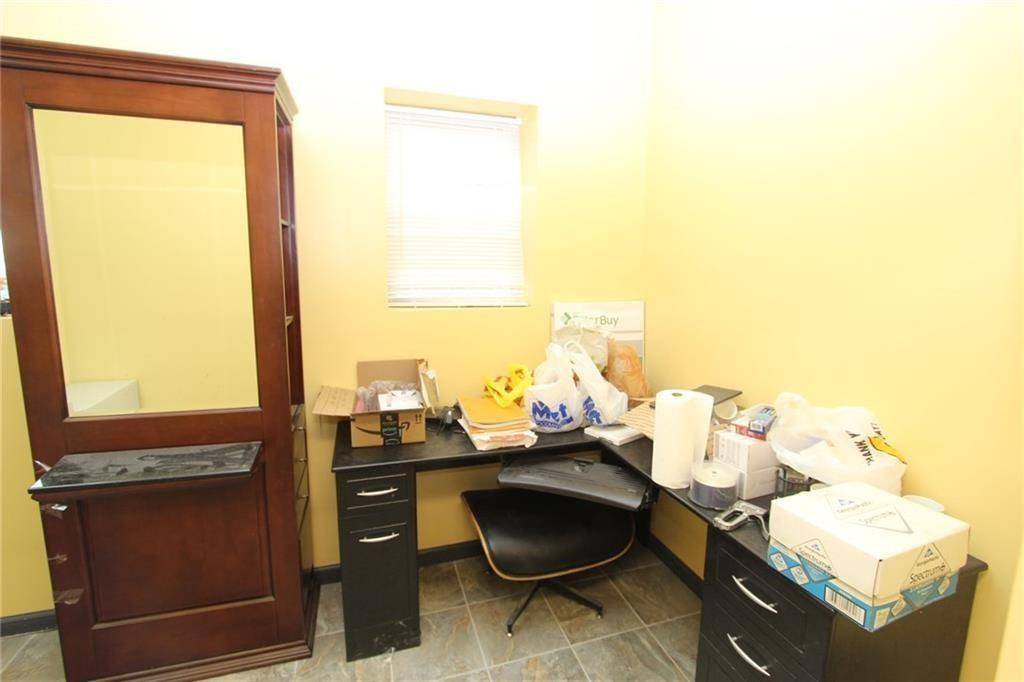 Brooklyn, NY 11223,120 Avenue T