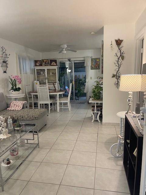 Hollywood, FL 33020,2241 Monroe St #1