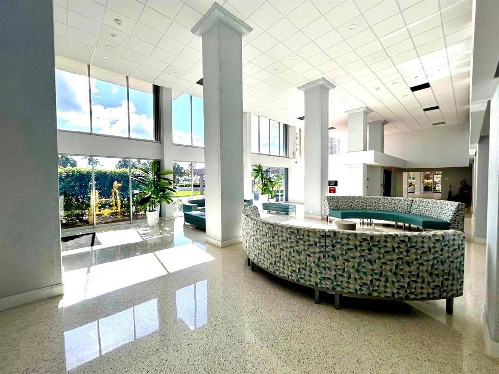 Pompano Beach, FL 33062,405 N OCEAN BL #527