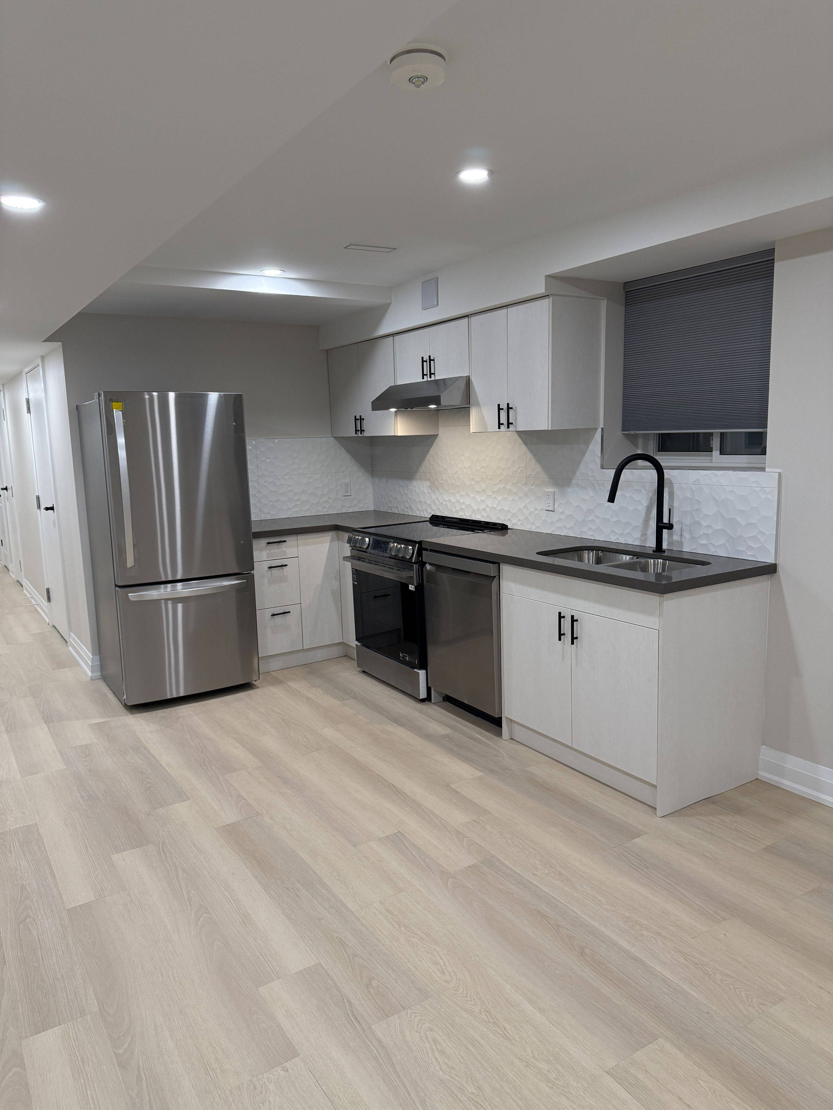 Uxbridge, ON L9P 0R6,23 Allinson LN #23A