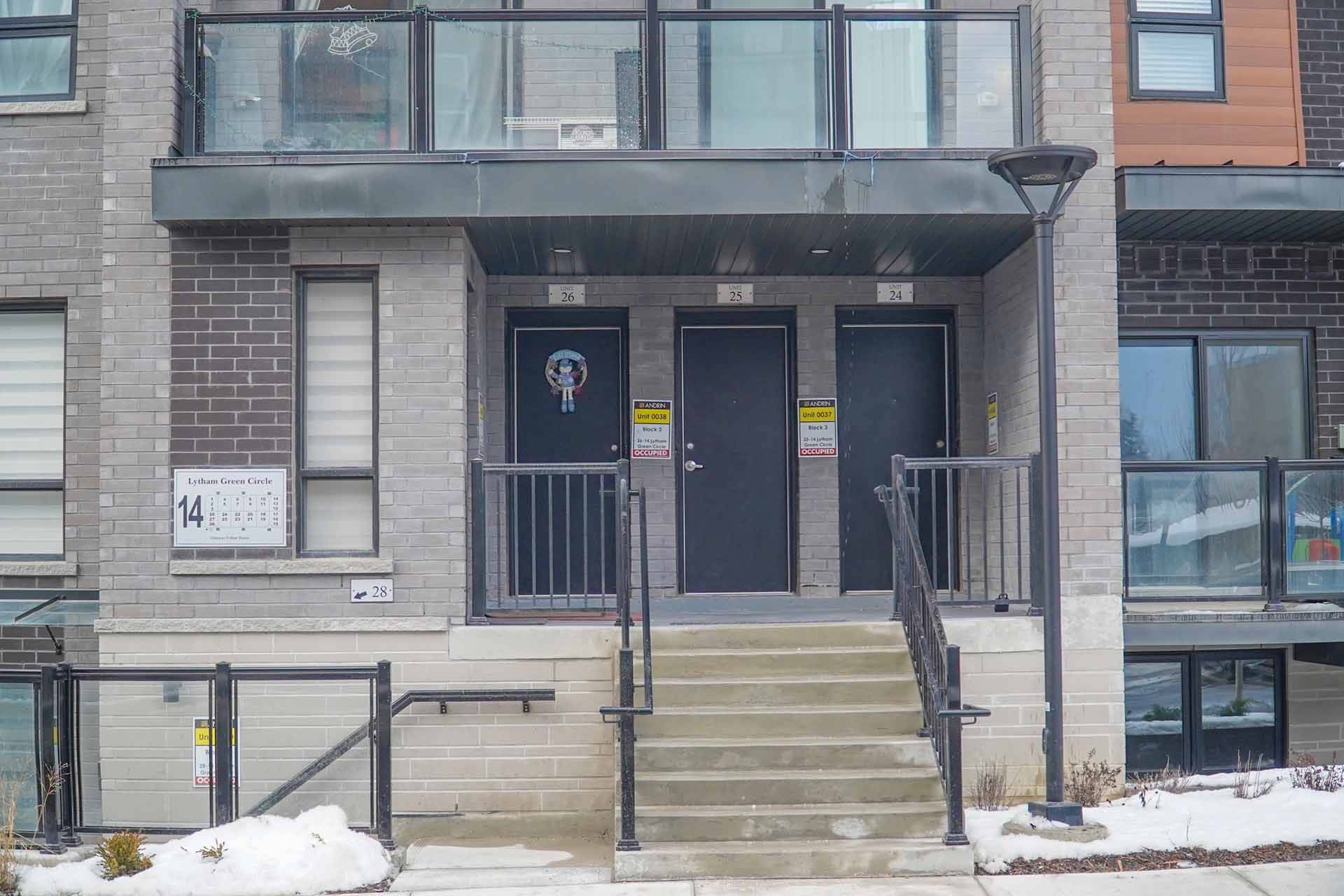 Newmarket, ON L3Y 0H3,14 Lytham Green CIR #24