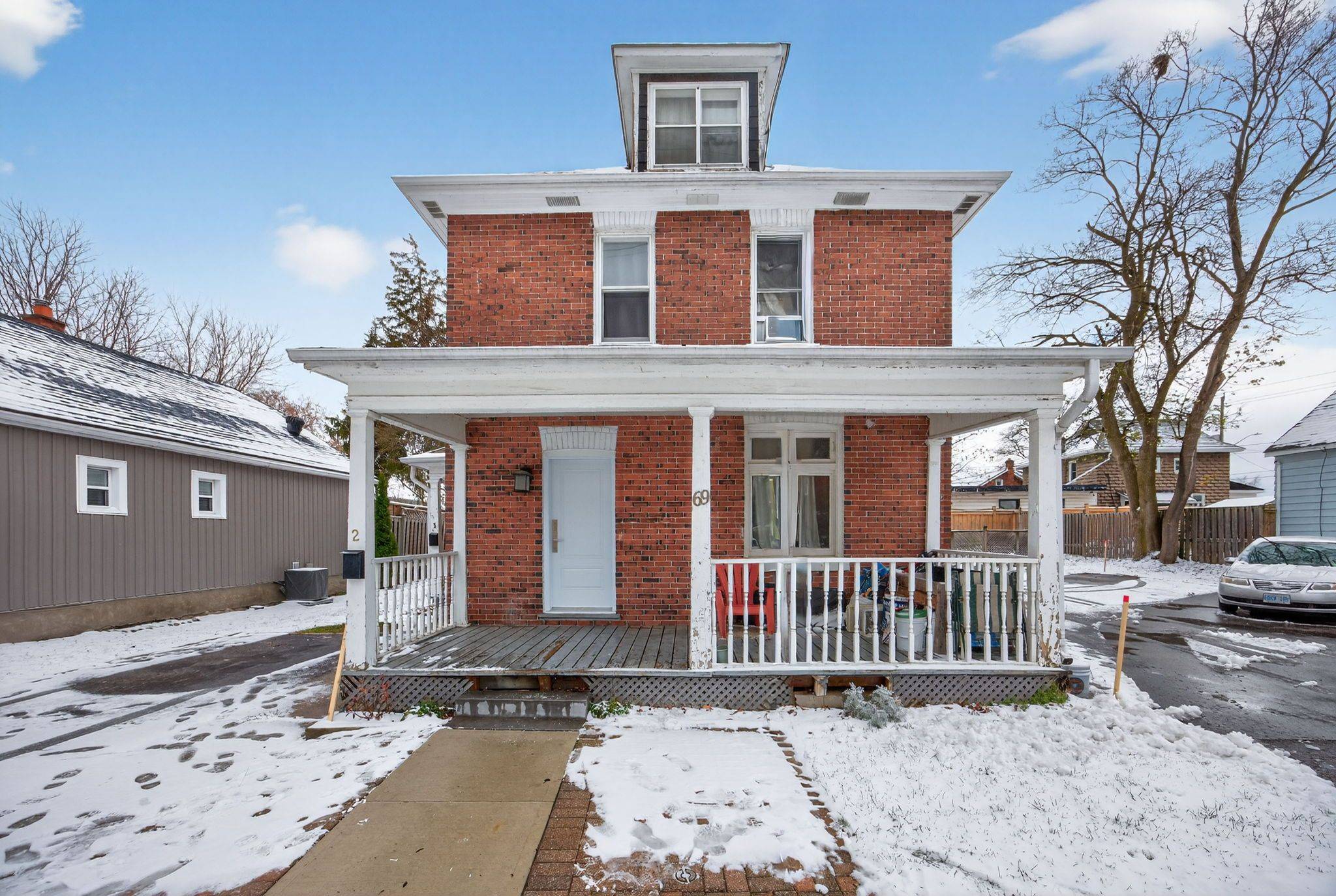 Barrie, ON L4N 2K4,69 John ST