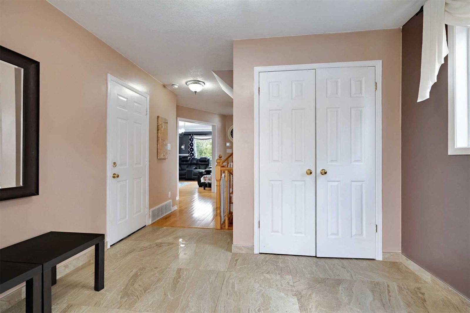 Orangeville, ON L9W 5A7,28 Colbourne CRES