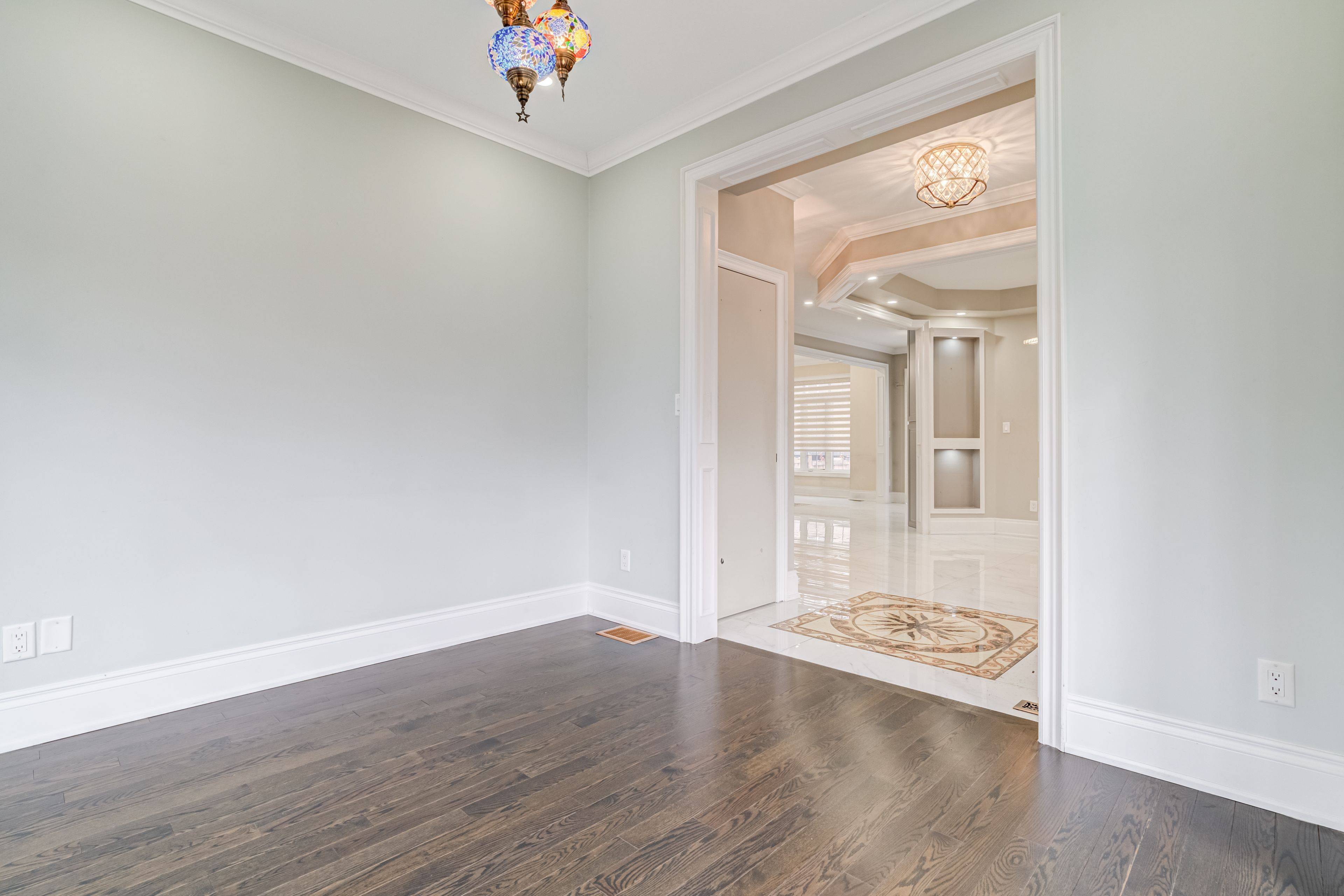 Brampton, ON L7A 4B8,96 Humberstone CRES