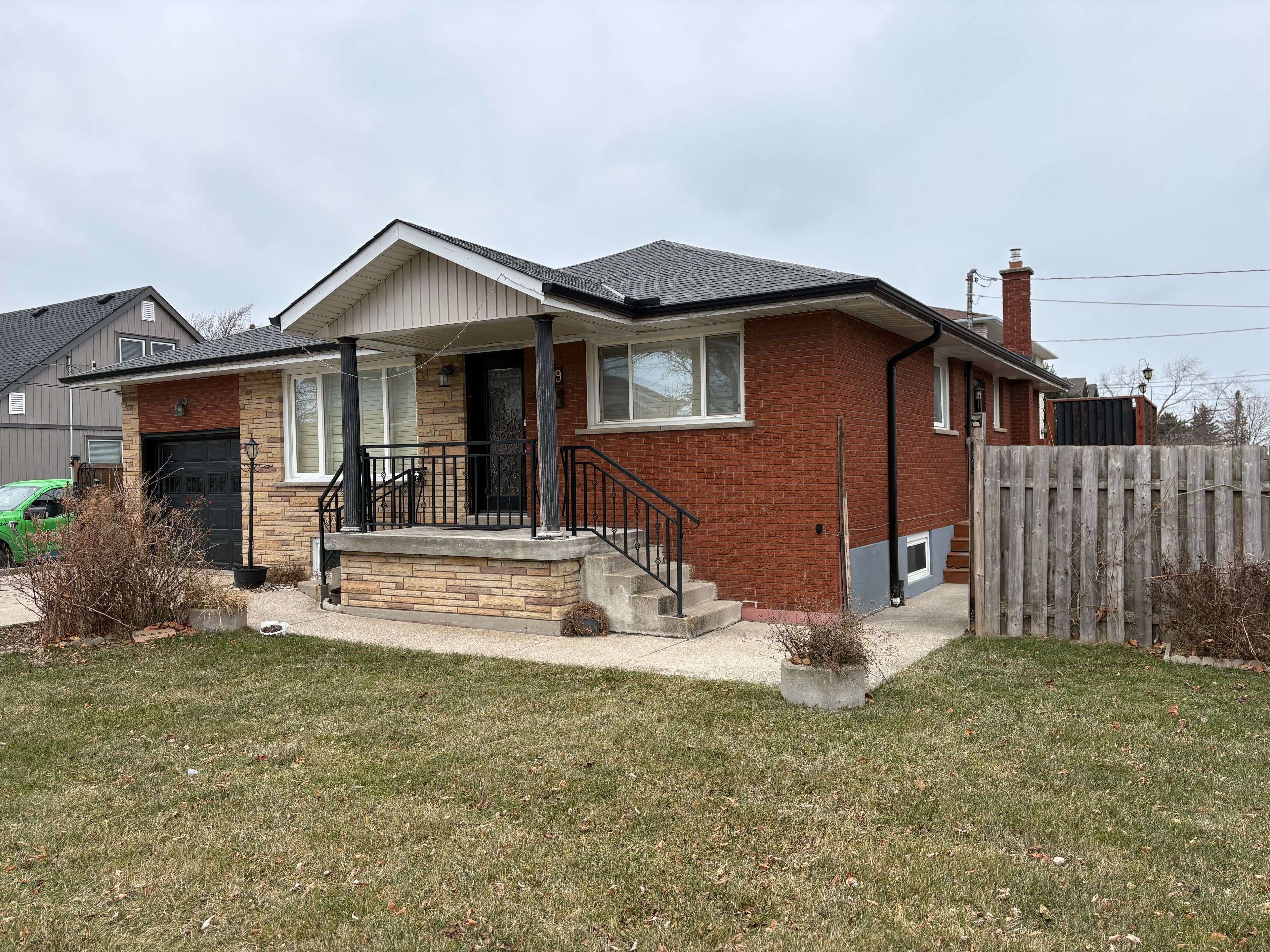 Hamilton, ON L8E 1P6,Address not disclosed