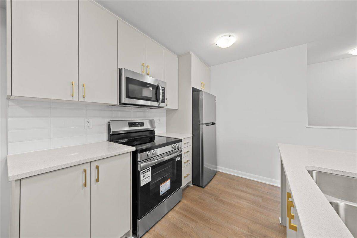 Kanata, ON K2T 0T1,1255 Creekway Private