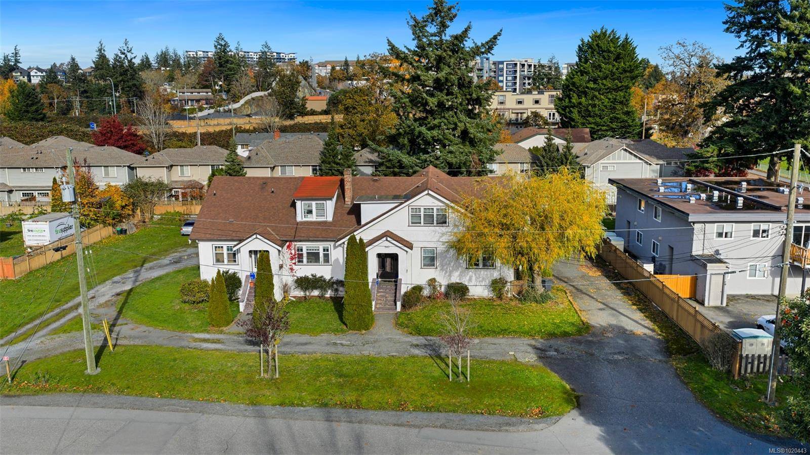 Langford, BC V9B 3B9,942 Preston Way