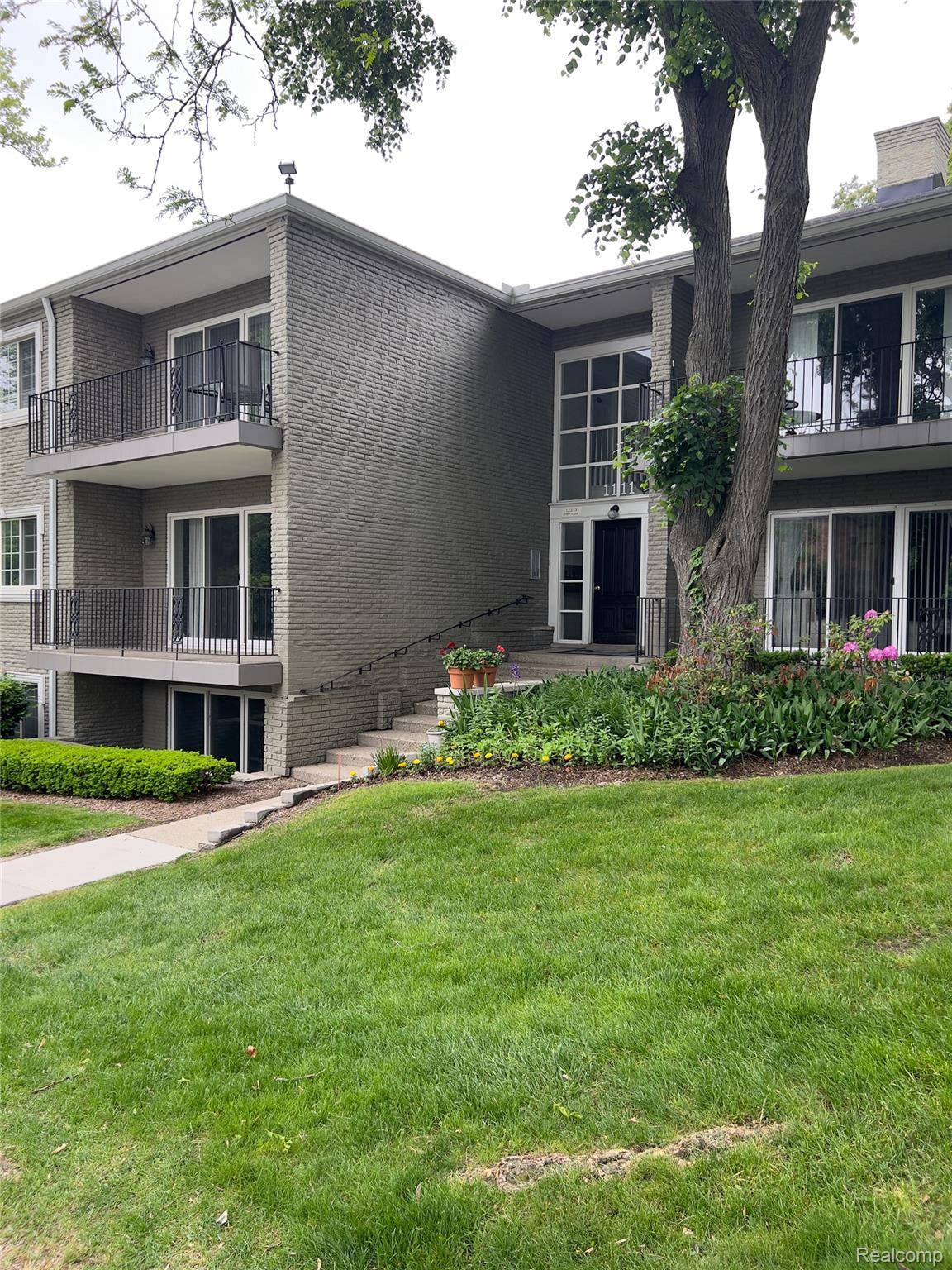 Birmingham, MI 48009,1111 N Old Woodward AVE #1