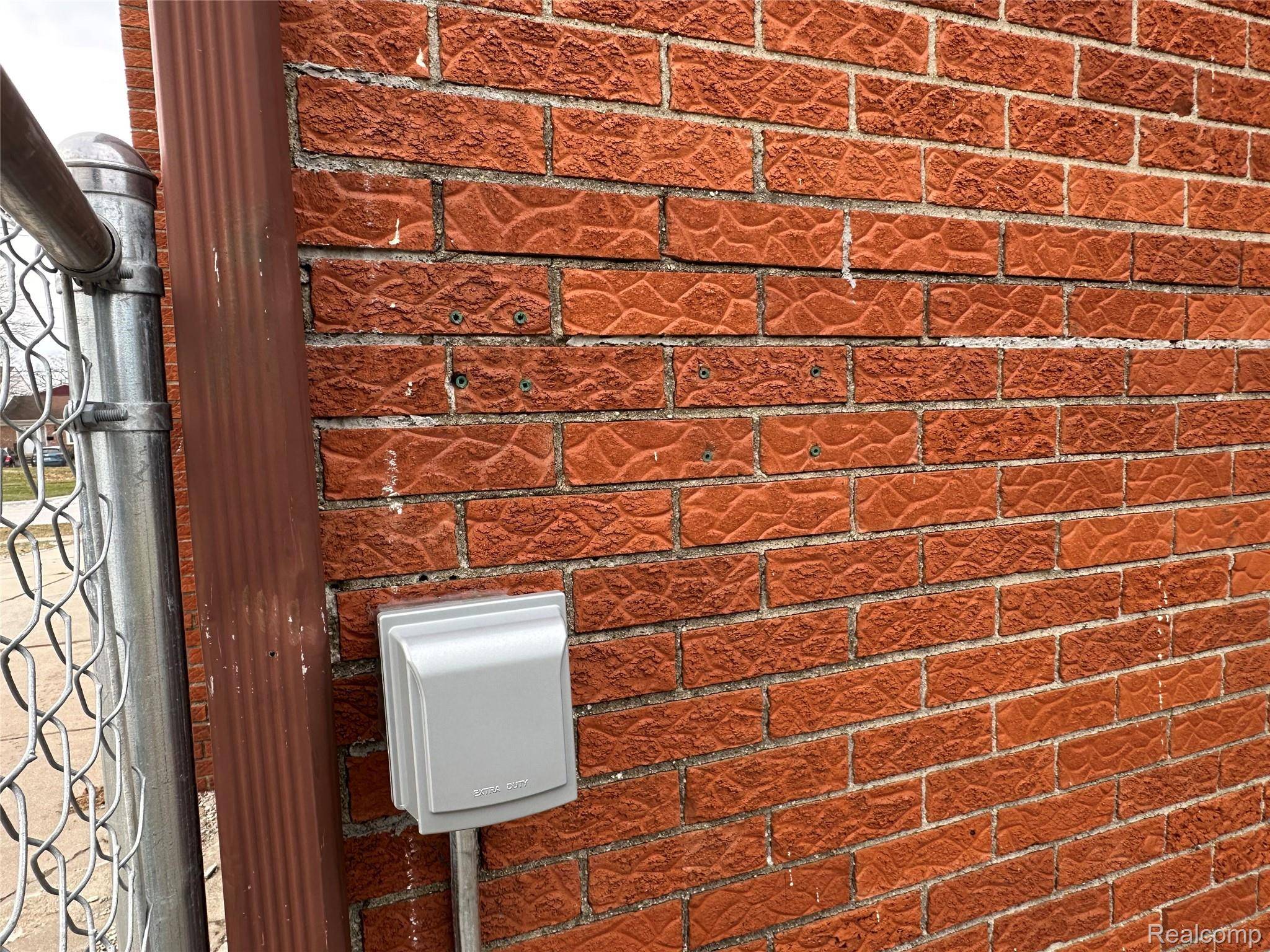 Warren, MI 48091,24684 Warner AVE