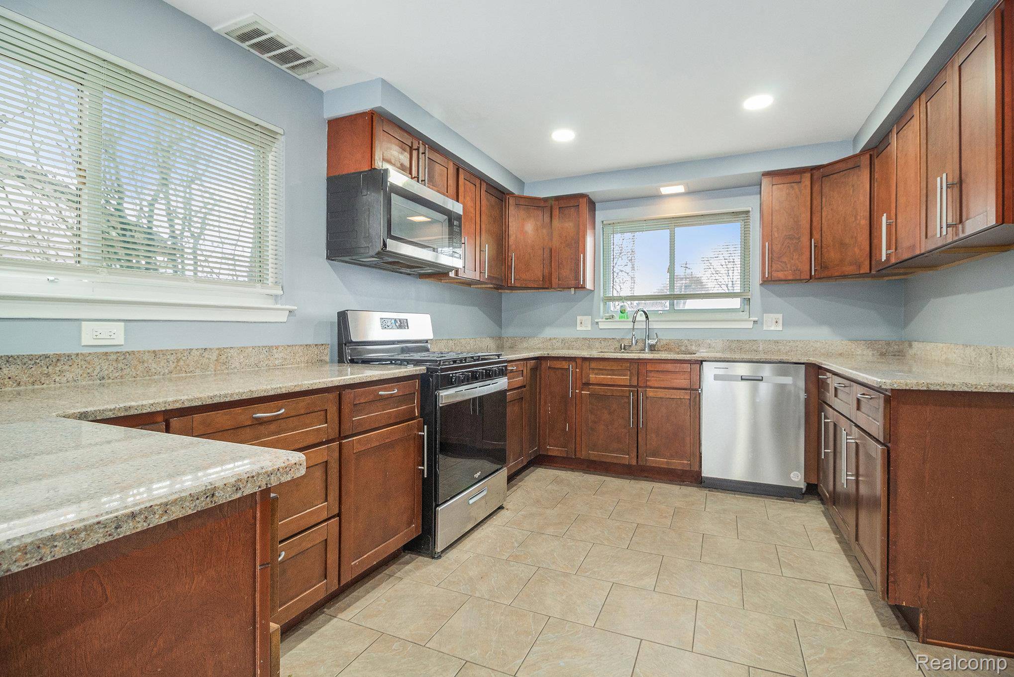 Westland, MI 48185,31040 Stephen AVE