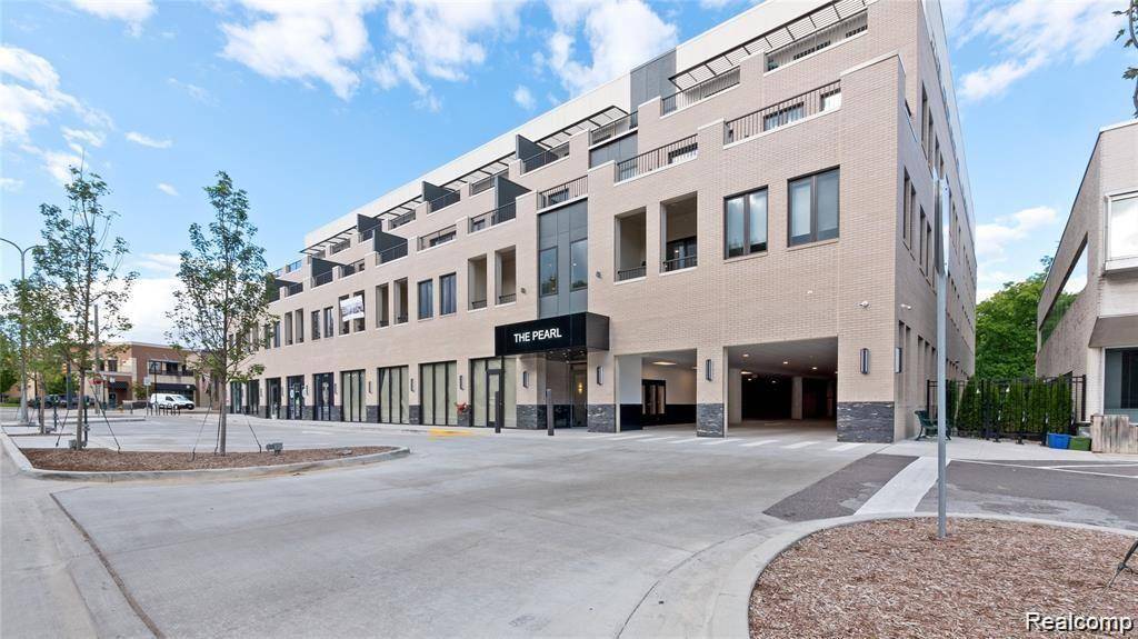 Berkley, MI 48009,856 N. Old Woodward Avenue #406