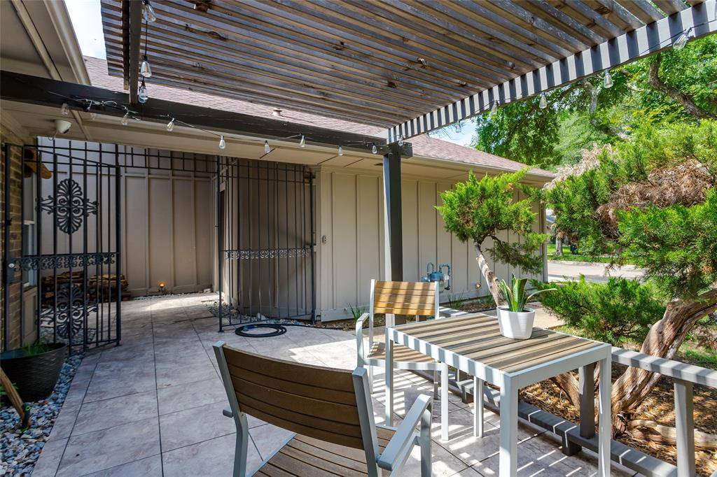 Addison, TX 75001,14902 Le Grande Drive