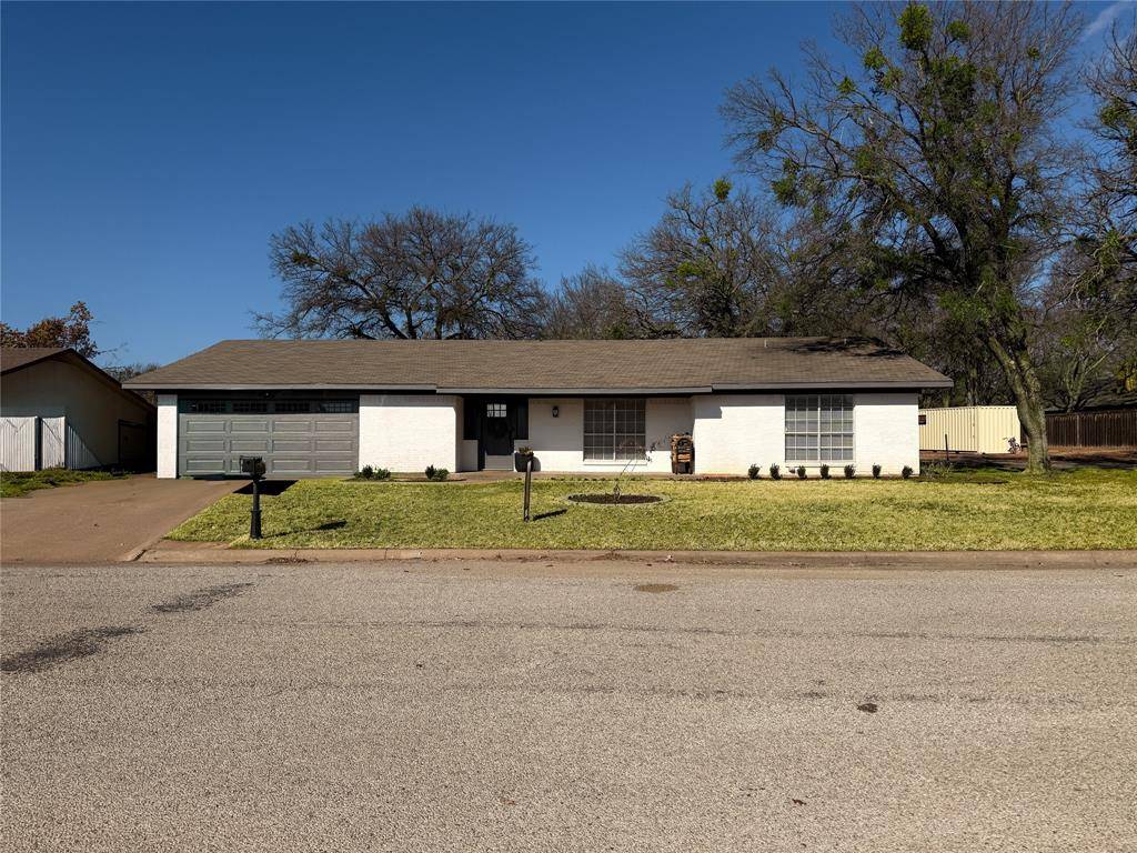 Graham, TX 76450,1033 Royal Lane