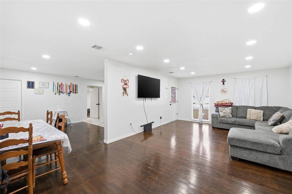 Hillsboro, TX 76645,1020 E Walnut Street