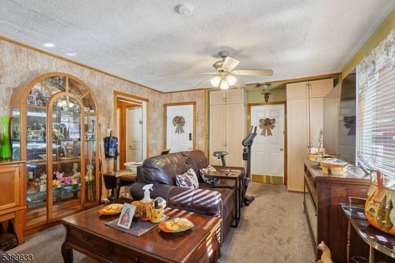 Mount Arlington Boro, NJ 07856,69 Mountainview Ave