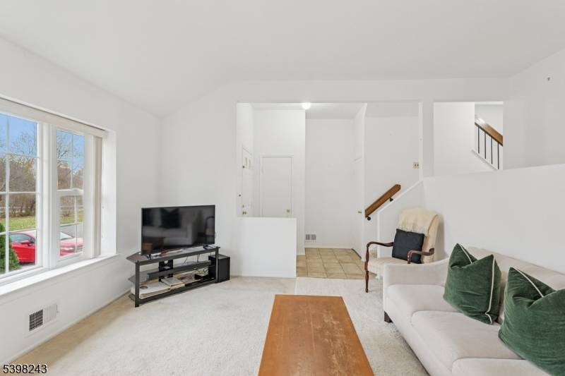 Franklin Twp., NJ 08873,87 Freemont Ct #87