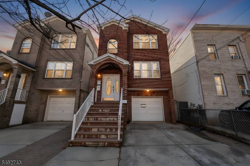 Elizabeth City, NJ 07201,1020 Laura St #2