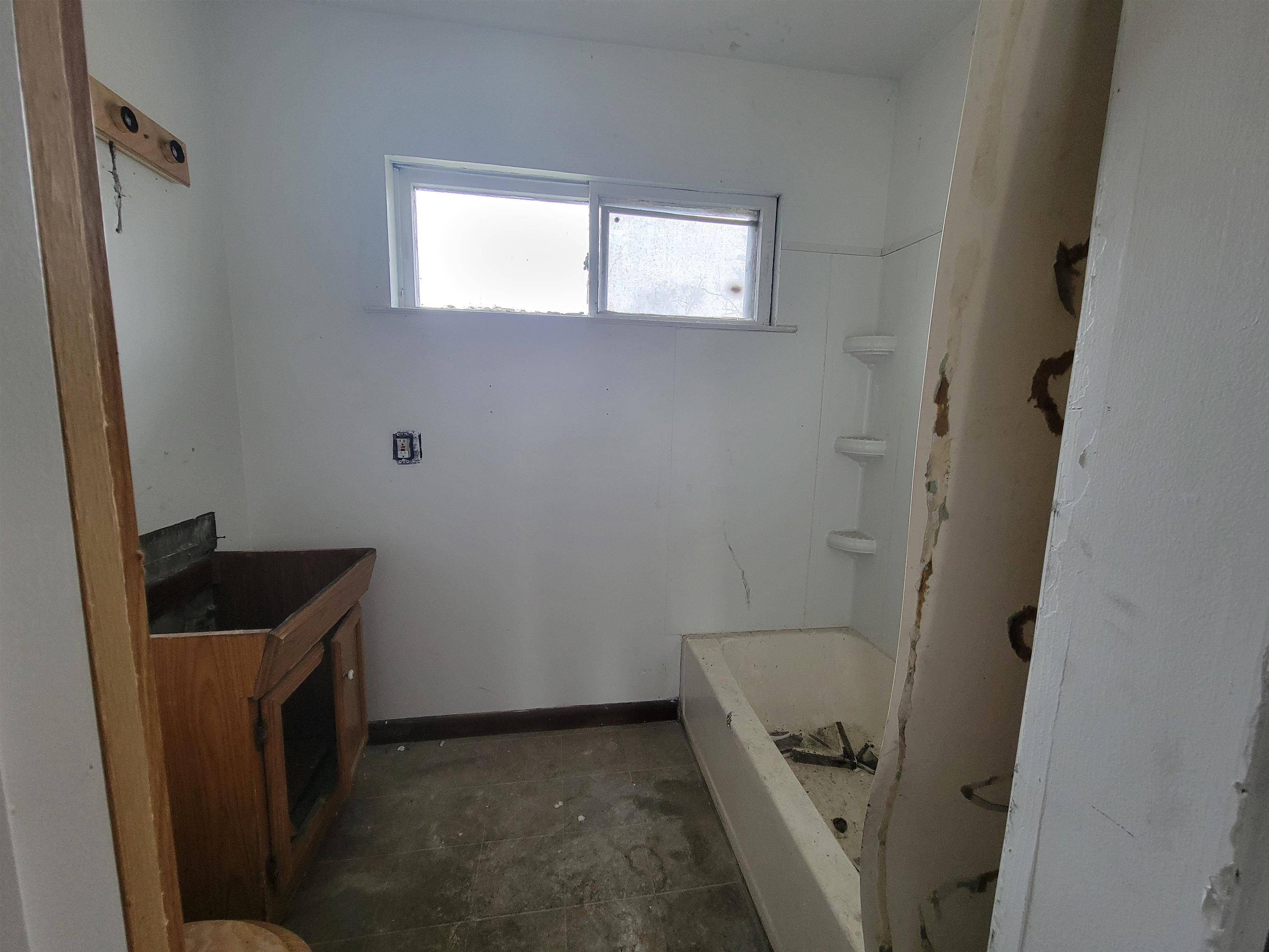 Saginaw, MI 48601,2021 Cumberland ST