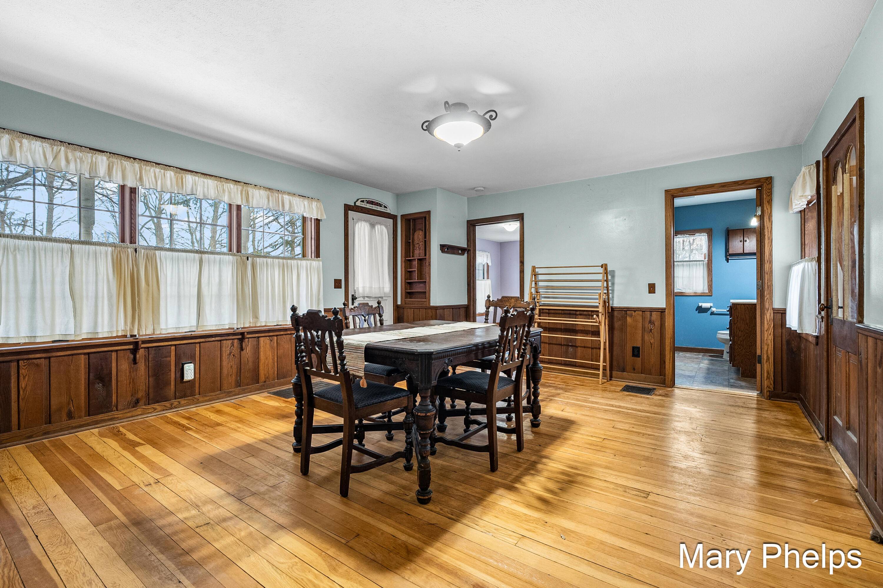 Allegan, MI 49010,238 41st ST