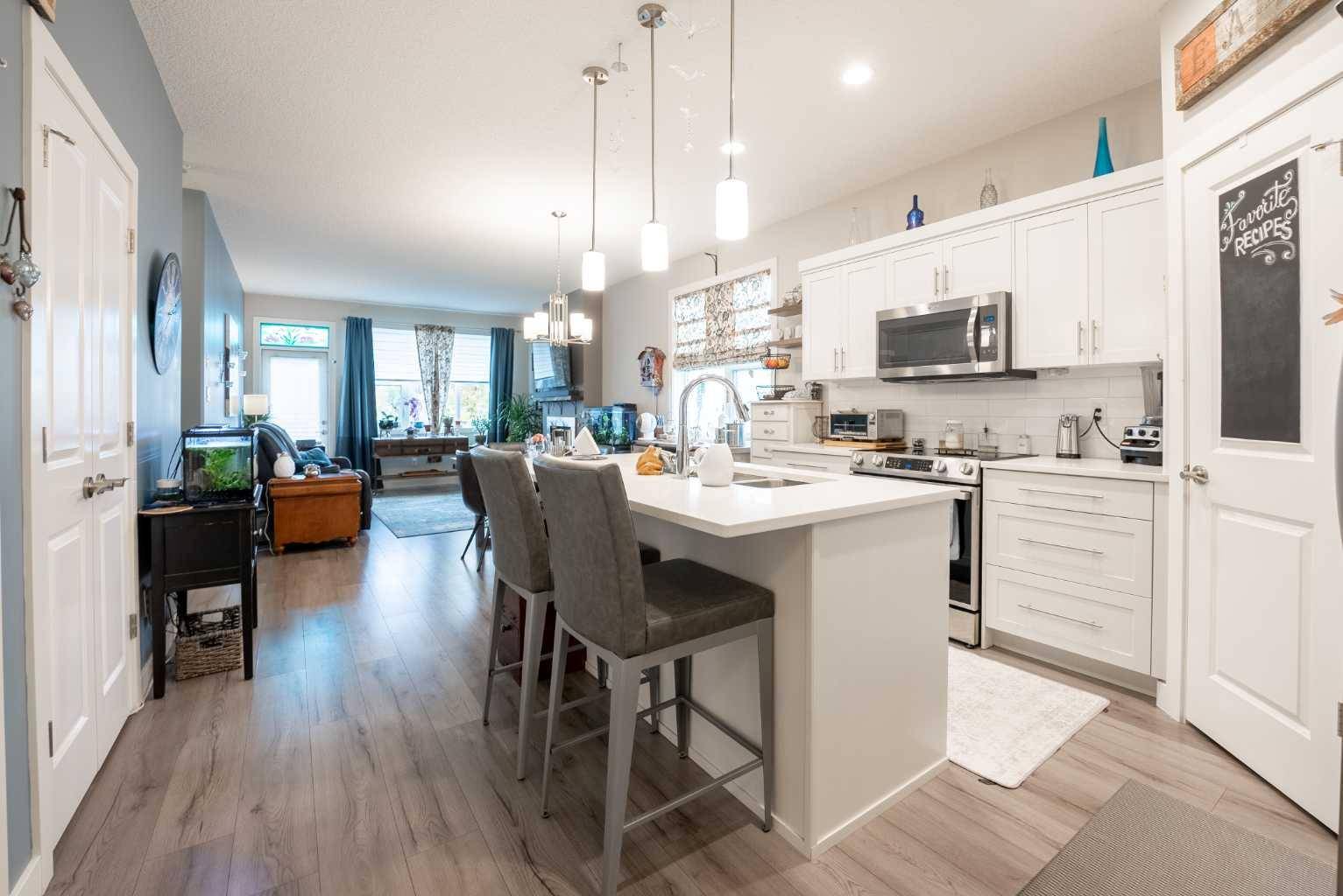 Lethbridge, AB T1J 5M5,59 Aquitania CIR W #4