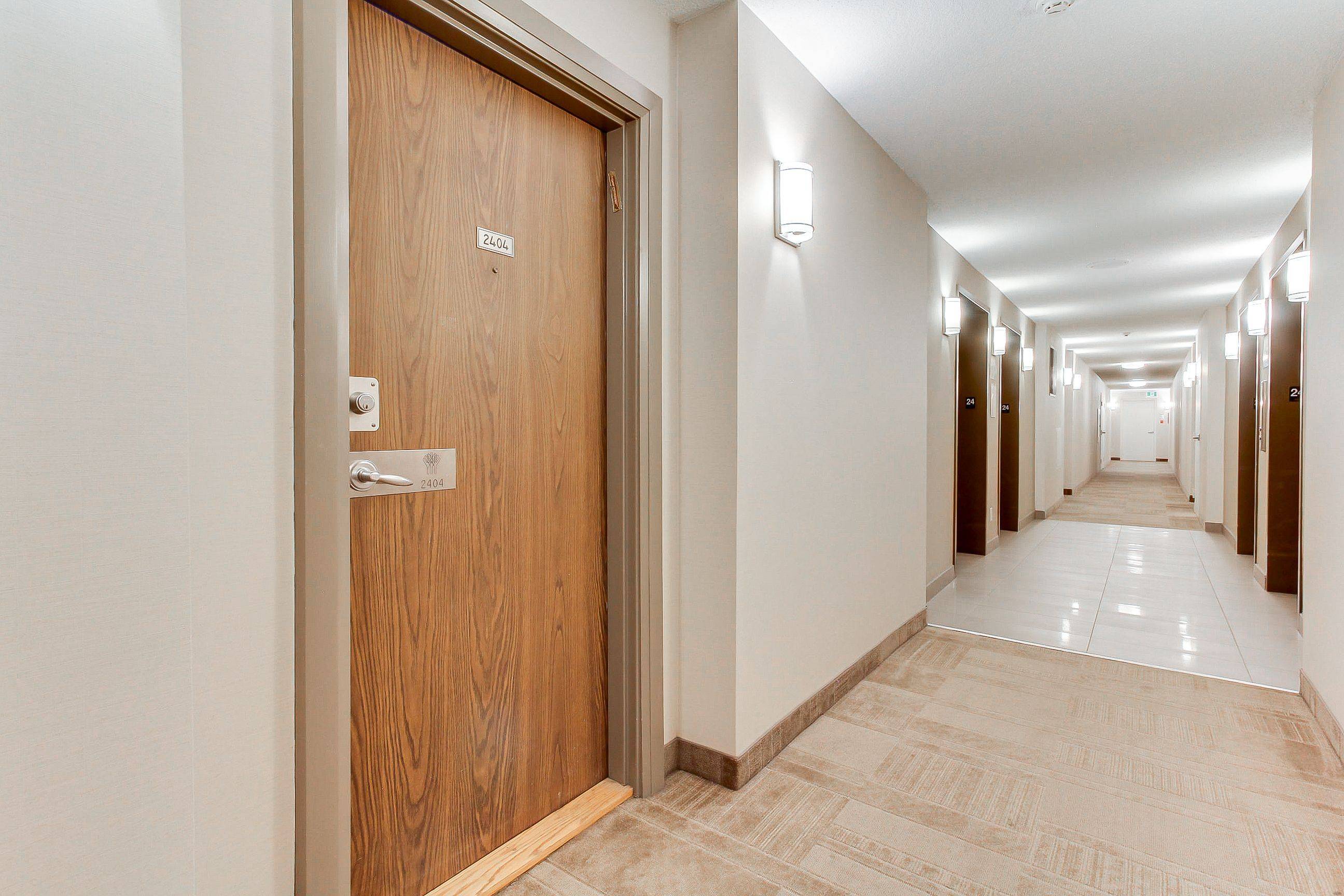 Toronto C07, ON M2R 3T2,133 Torresdale AVE #2404