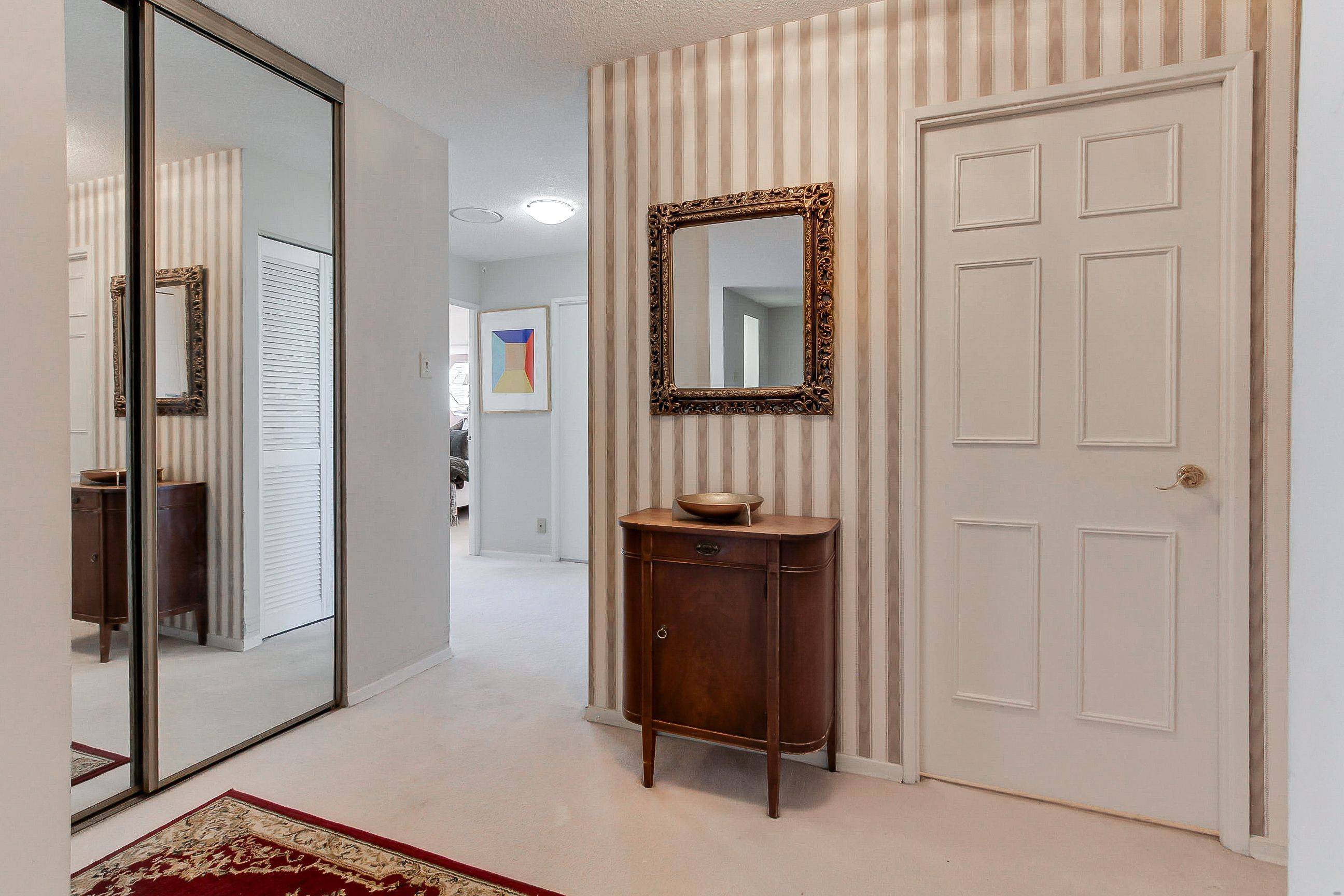 Toronto C07, ON M2R 3T2,133 Torresdale AVE #2404