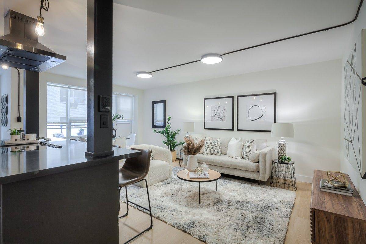 Toronto C10, ON M4P 1L8,420 Eglinton AVE E #507