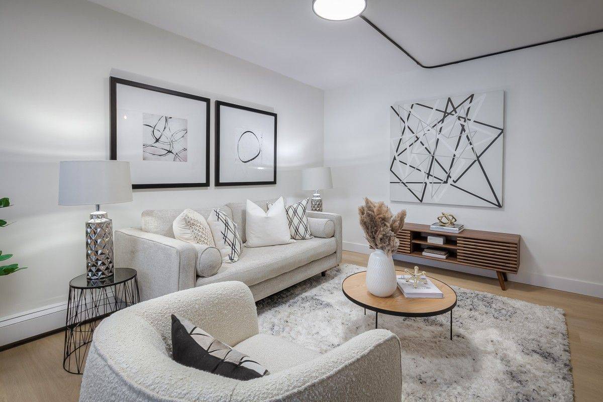 Toronto C10, ON M4P 1L8,420 Eglinton AVE E #507