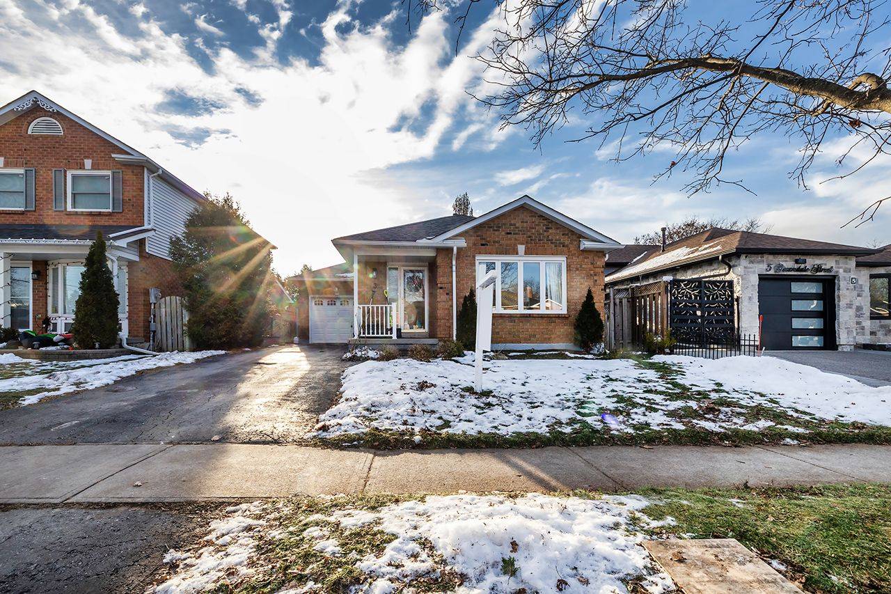 Clarington, ON L1E 1S2,3 Devondale ST