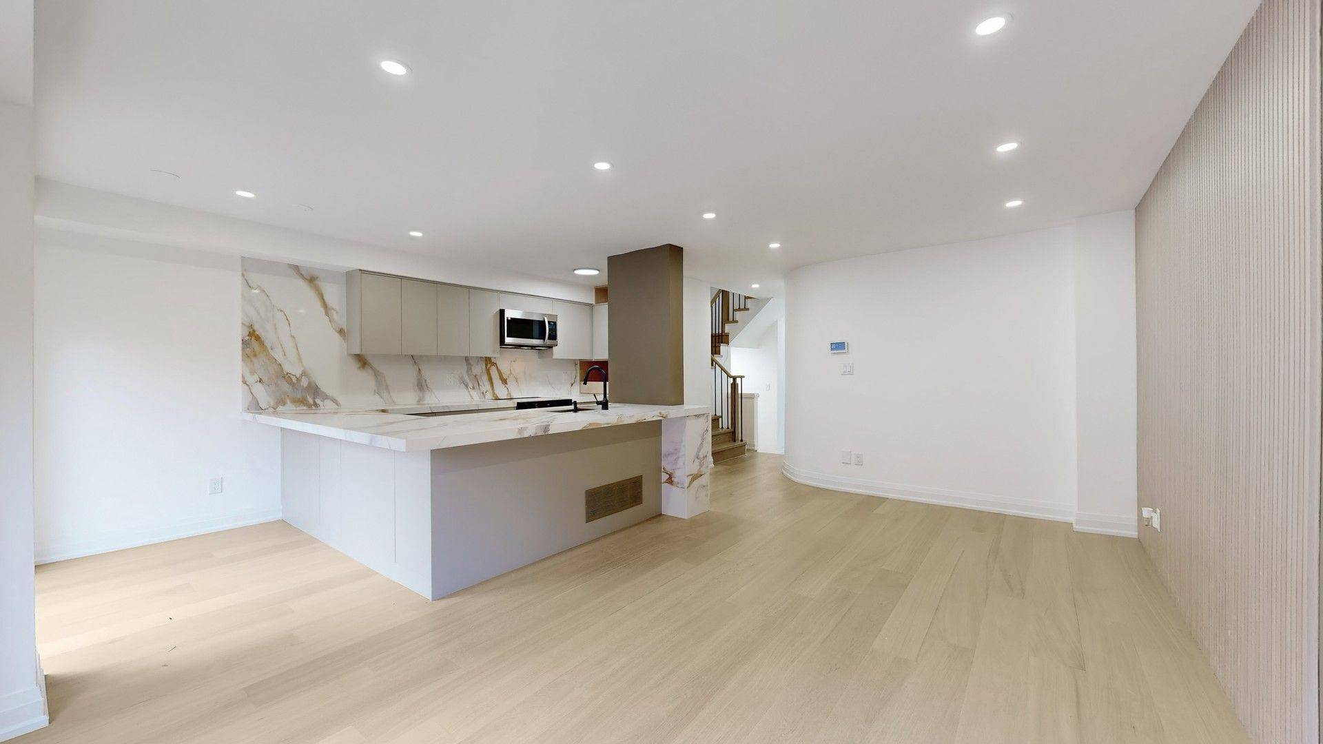 Whitby, ON L1N 9S8,3 Playfair RD