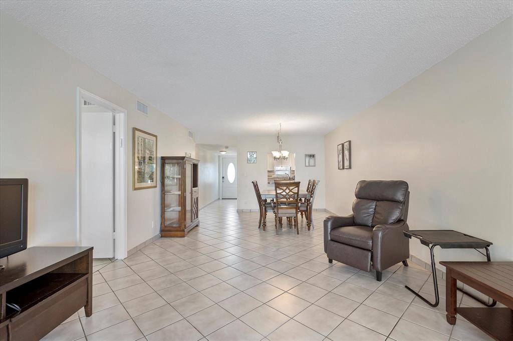 Pembroke Pines, FL 33025,8971 S Hollybrook Blvd #209
