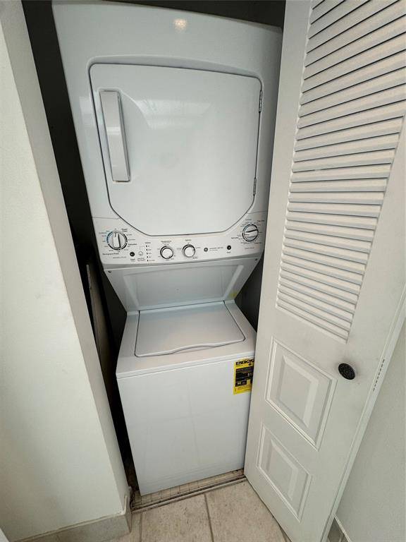 Pembroke Pines, FL 33027,300 SW 130TH TER #B312