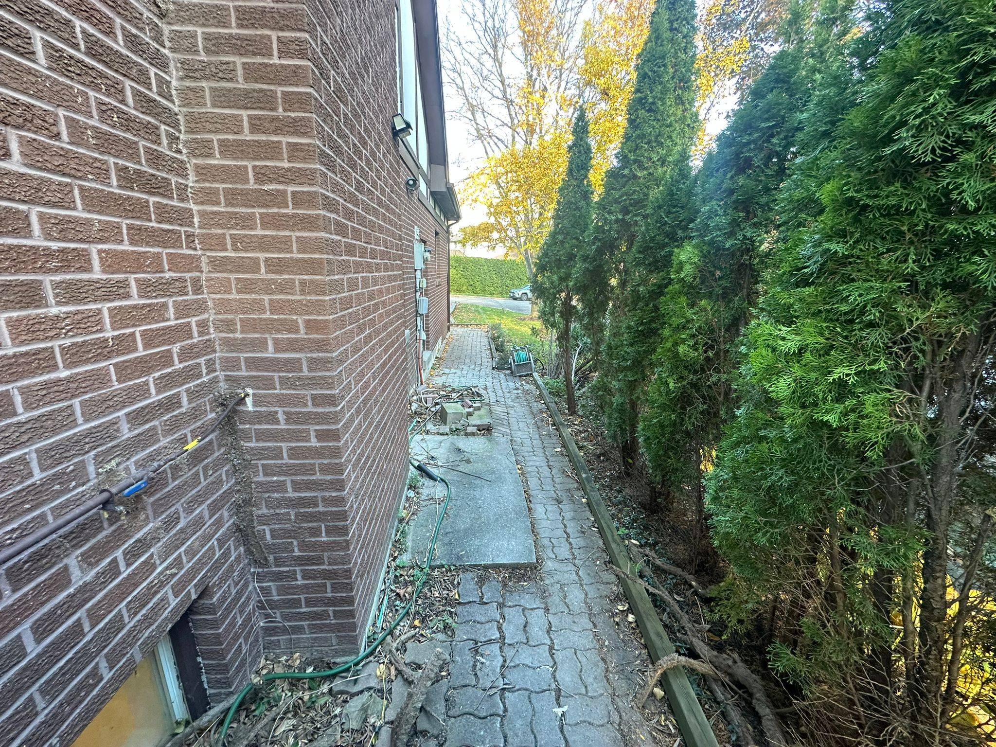 Markham, ON L3T 2M9,12 Brooklet CT