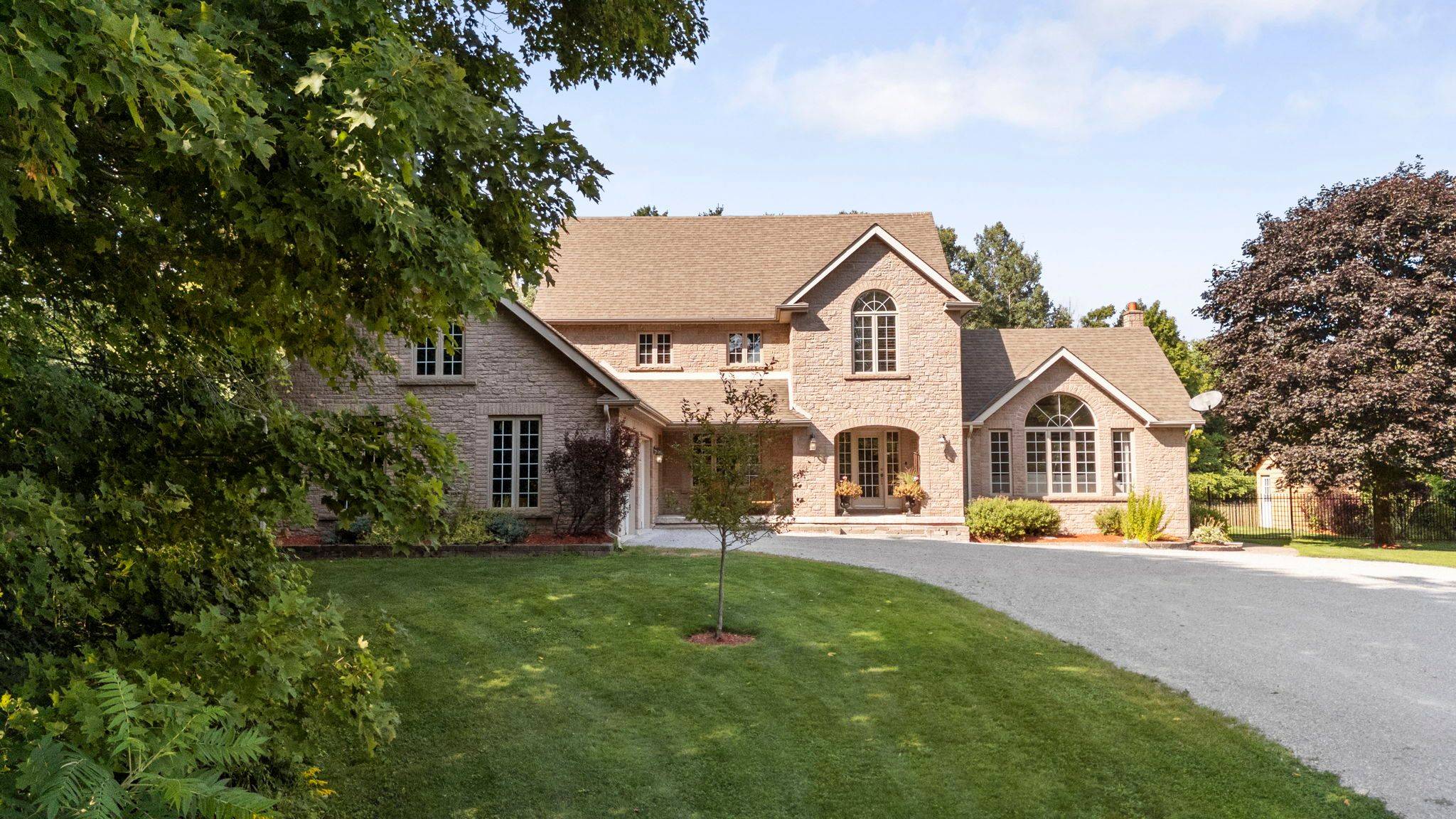 Essa, ON L0M 1B1,256 DENNEY DR