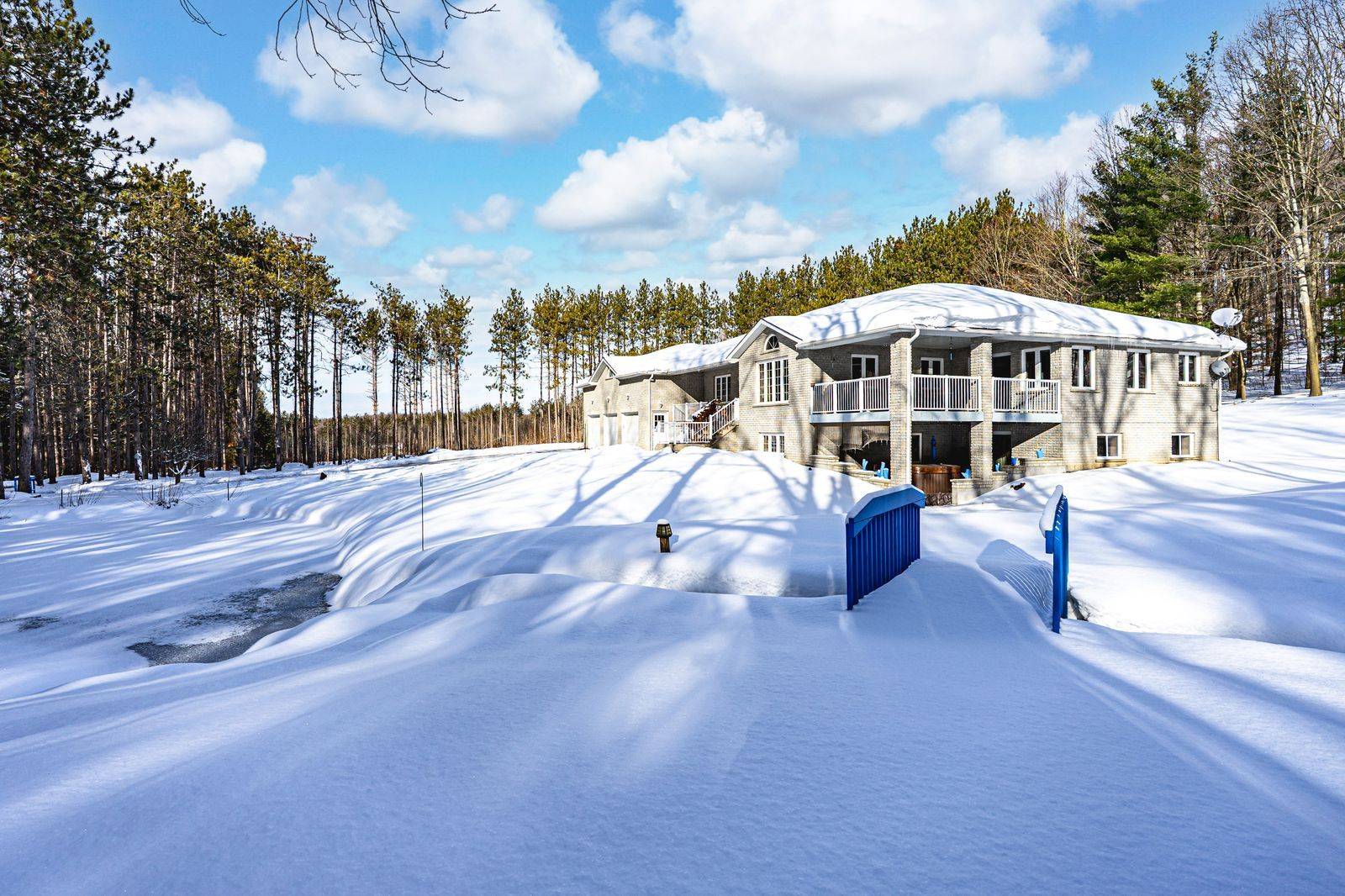 Oro-medonte, ON L0K 1E0,3891 9 Line N