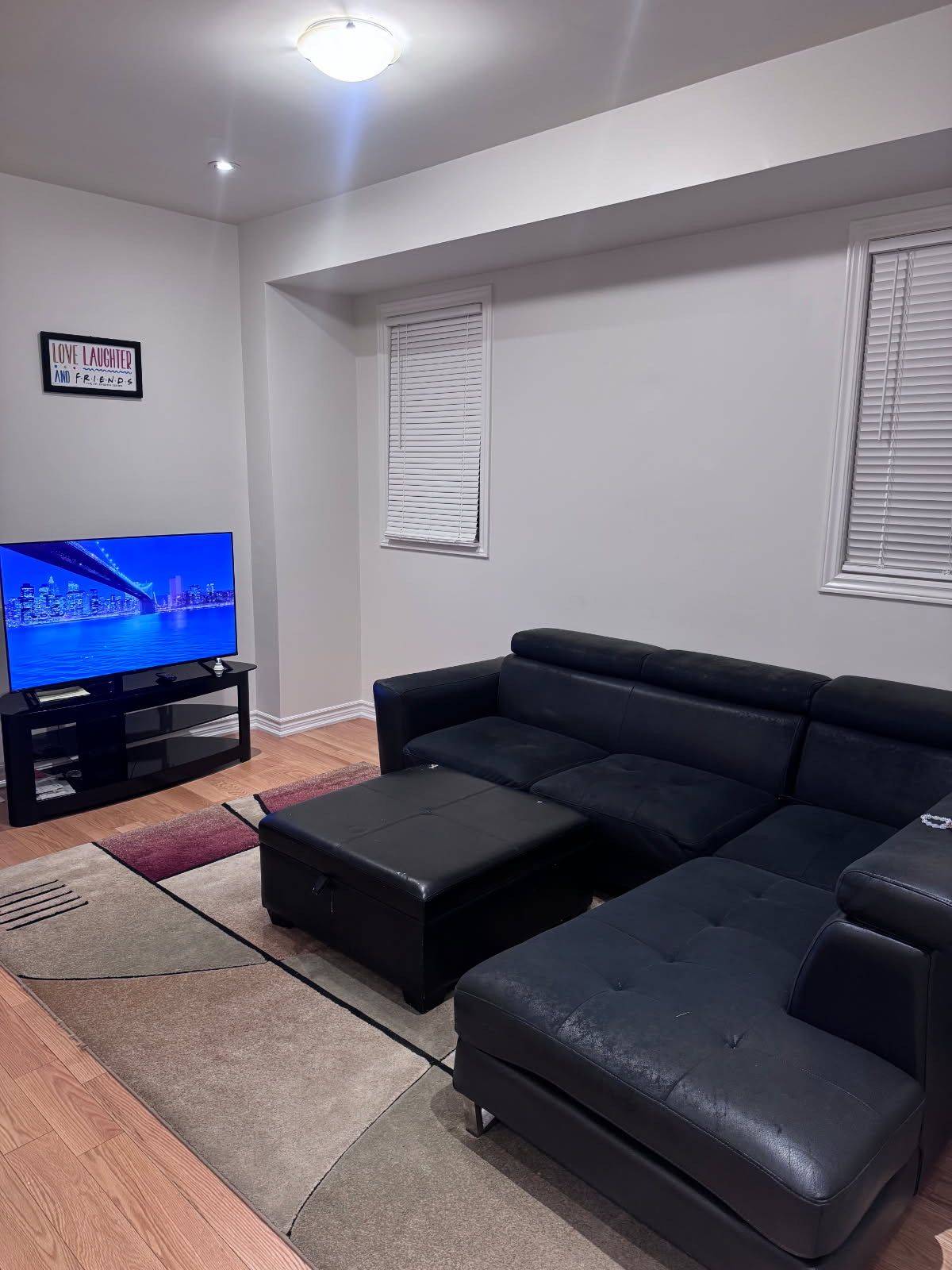 Brampton, ON L6Y 6K1,62 Hashmi PL