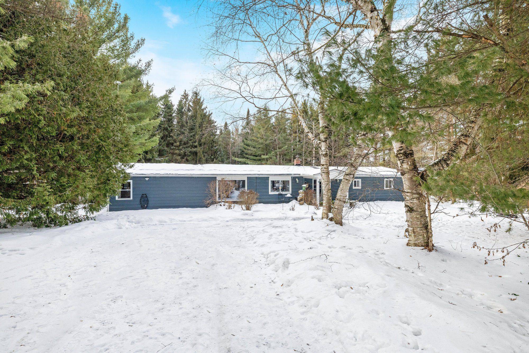 East Garafraxa, ON L9W 7A4,111016 11th Line