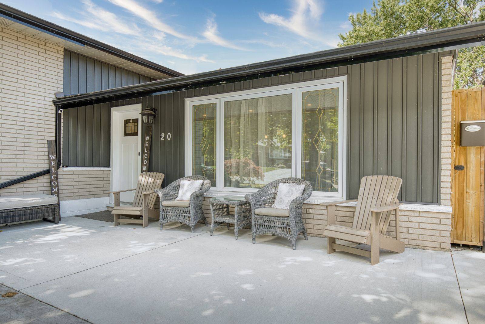 Grimsby, ON L3M 2E4,20 Karen CRES