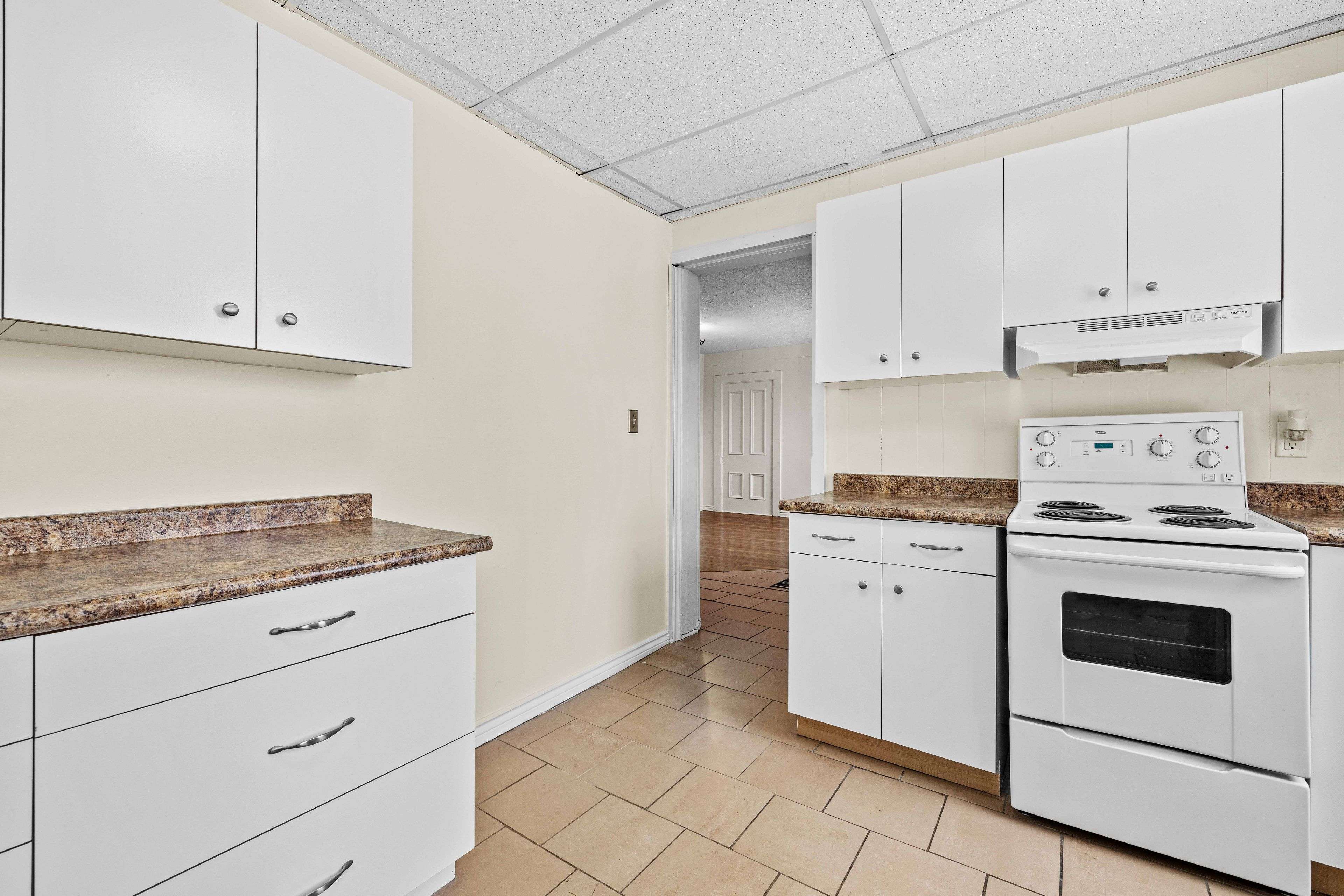 Peterborough, ON K9H 3G4,234 Antrim ST