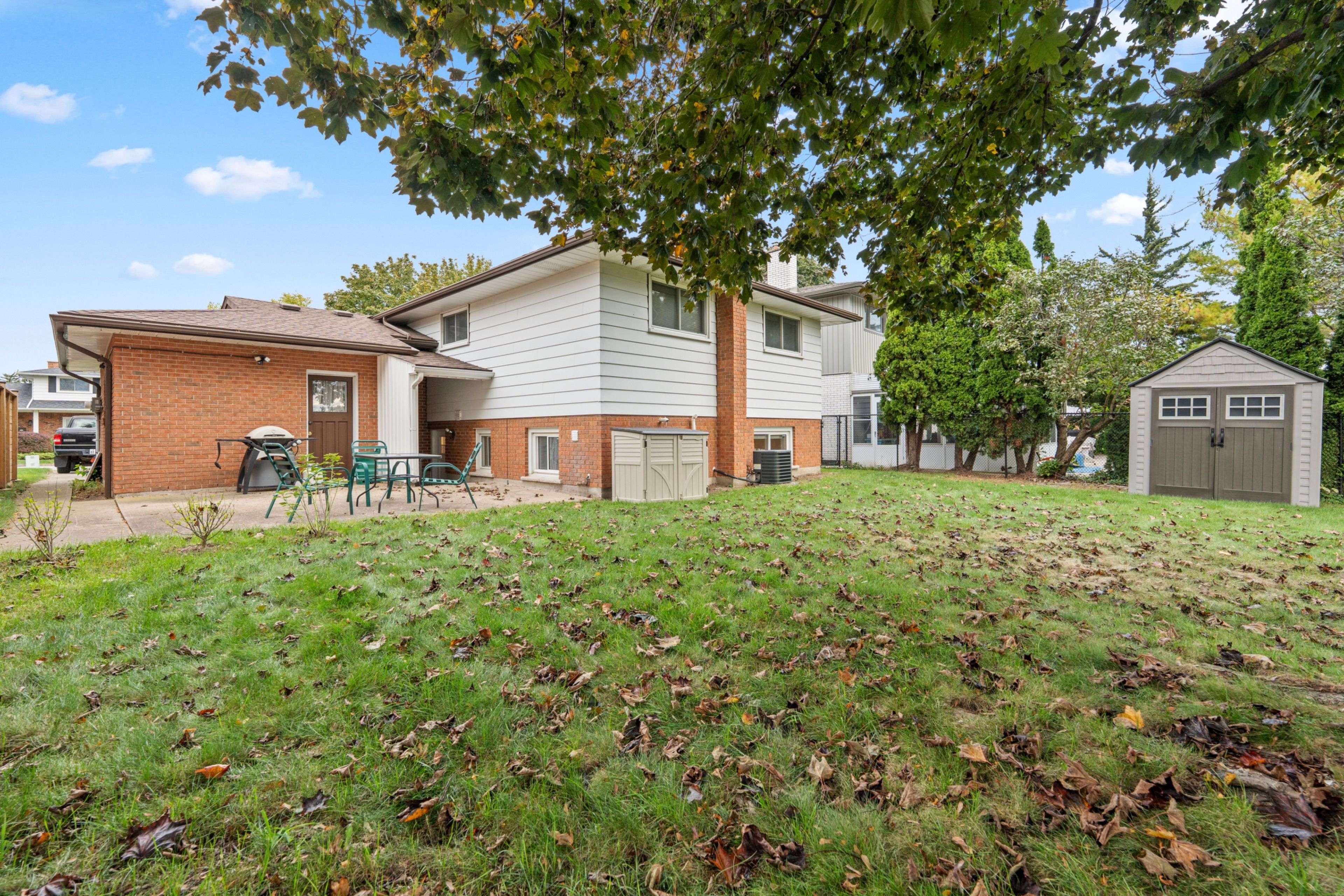 St. Catharines, ON L2M 7G8,13 Meadowbrook CRES #Basement