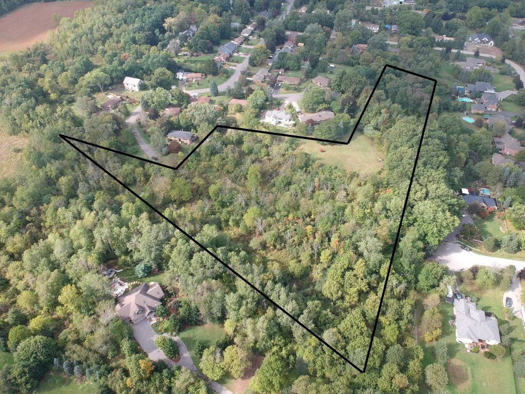 Hamilton, ON L9H 5E1,26 Marshboro AVE