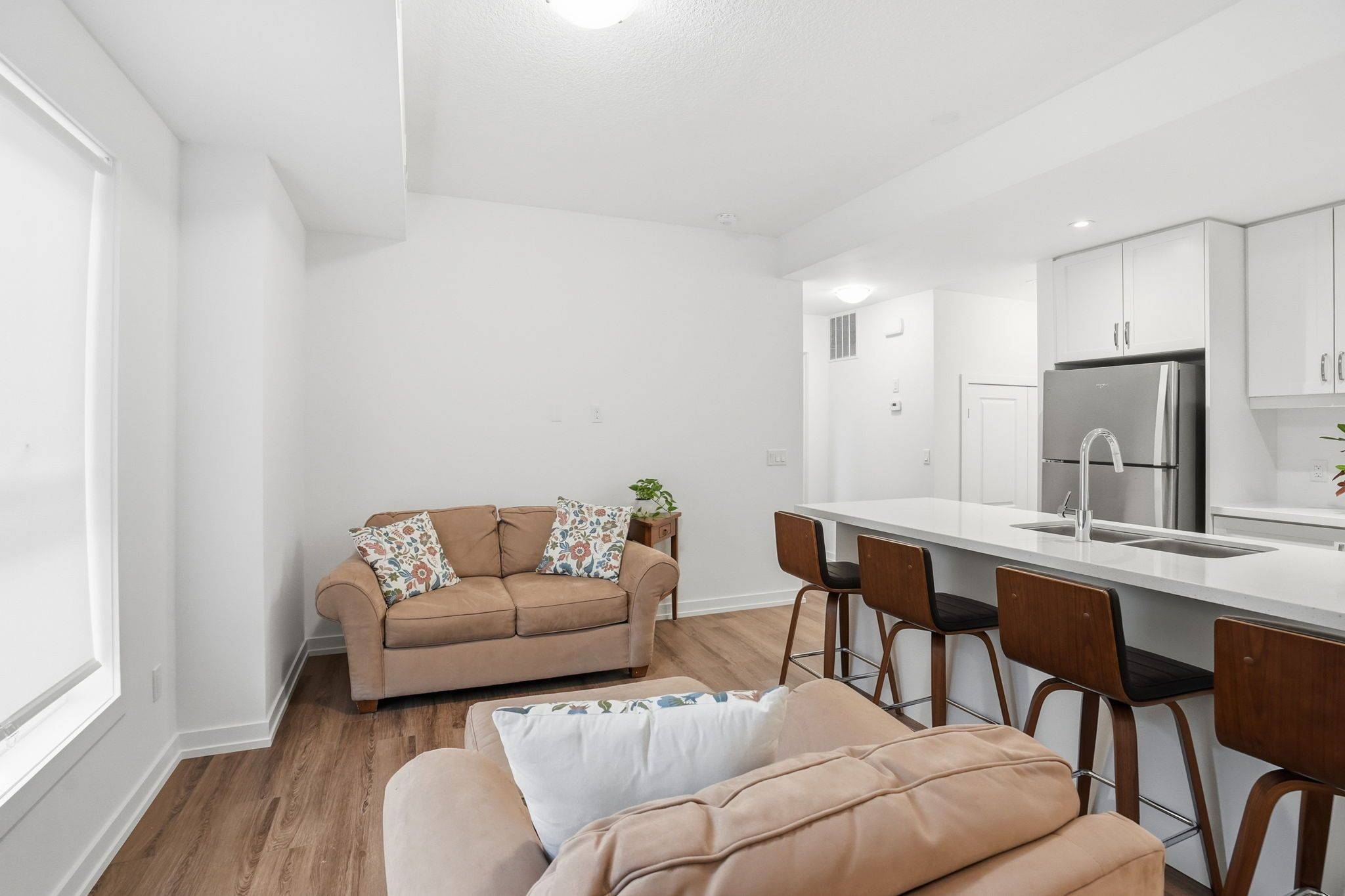 Hamilton, ON L8B 2A9,70 Kenesky DR #5