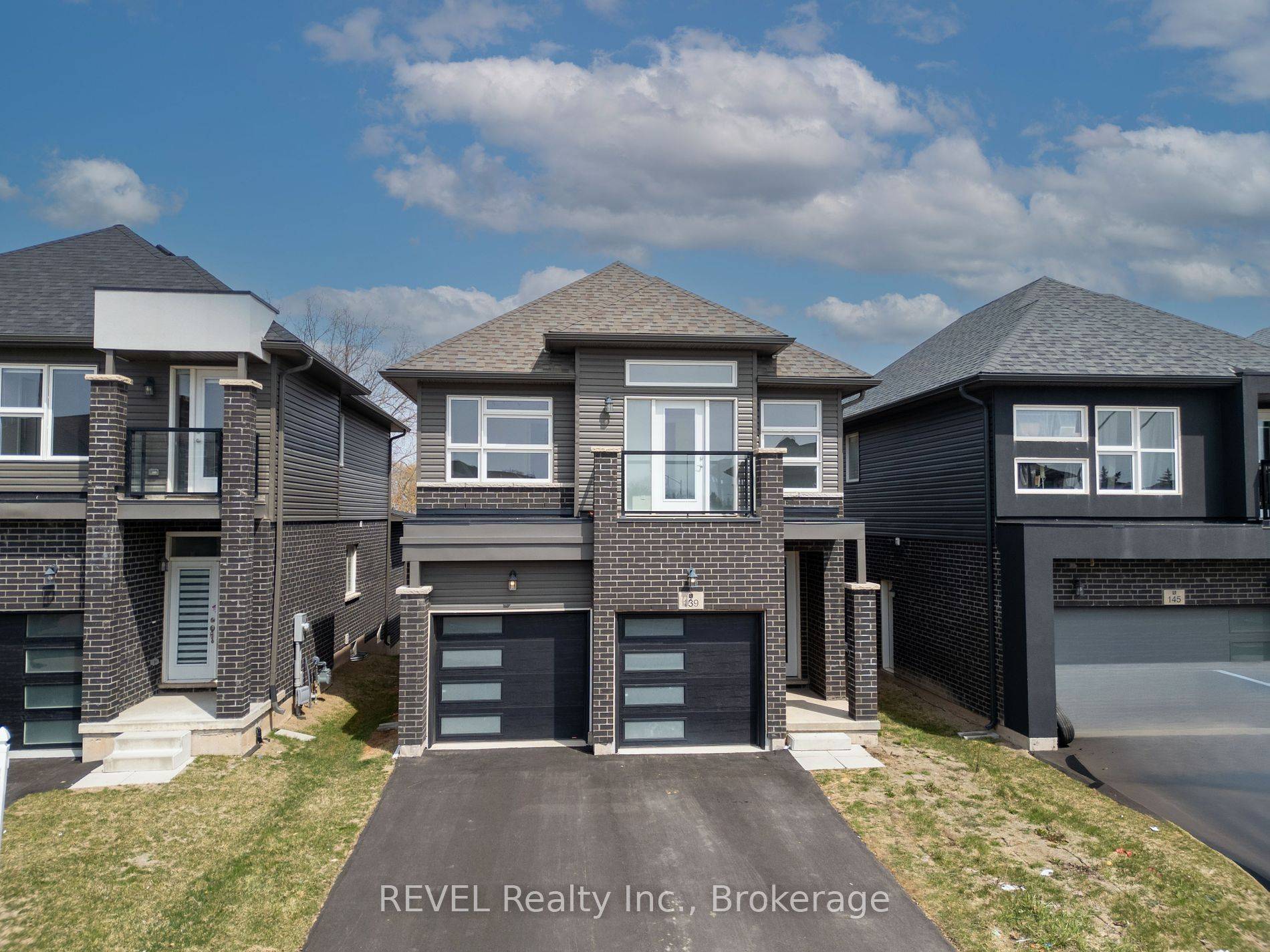 Welland, ON L2B 0K1,139 CAROLINE ST