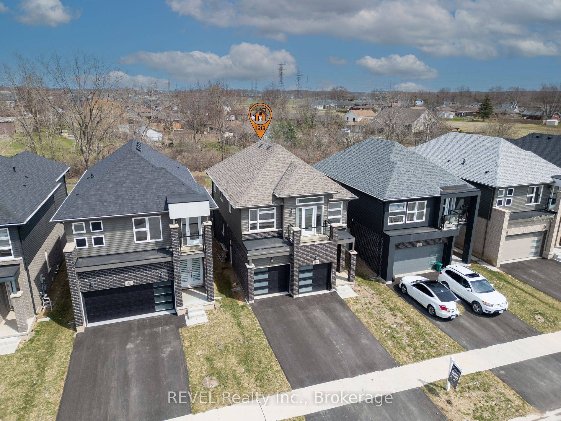 Welland, ON L2B 0K1,139 CAROLINE ST