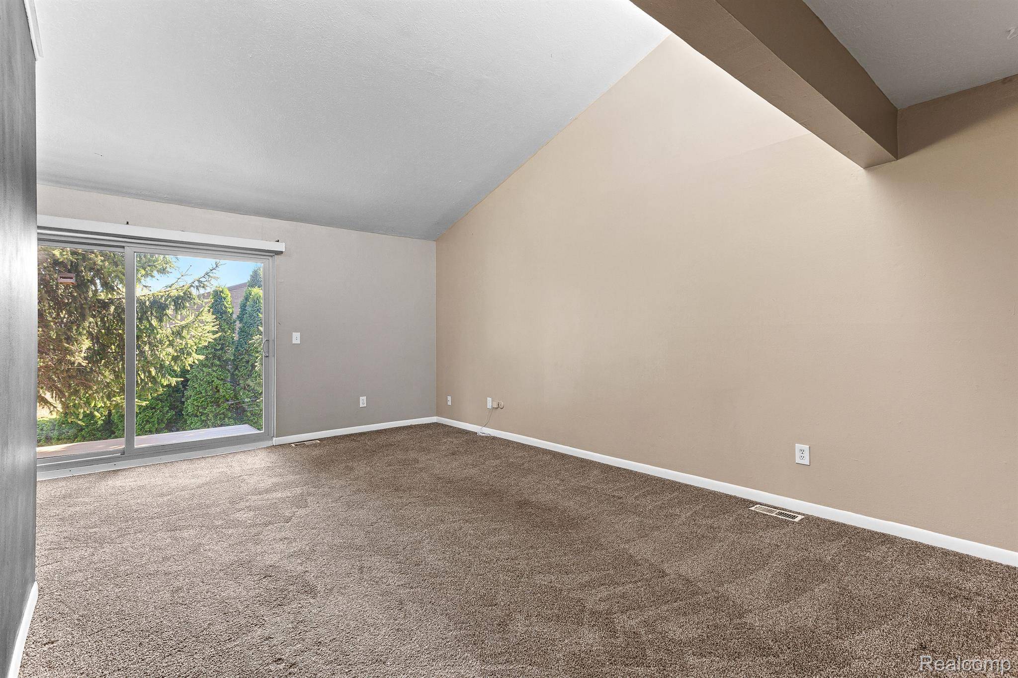 Mt. Clemens, MI 48043,21 DICKINSON ST #K