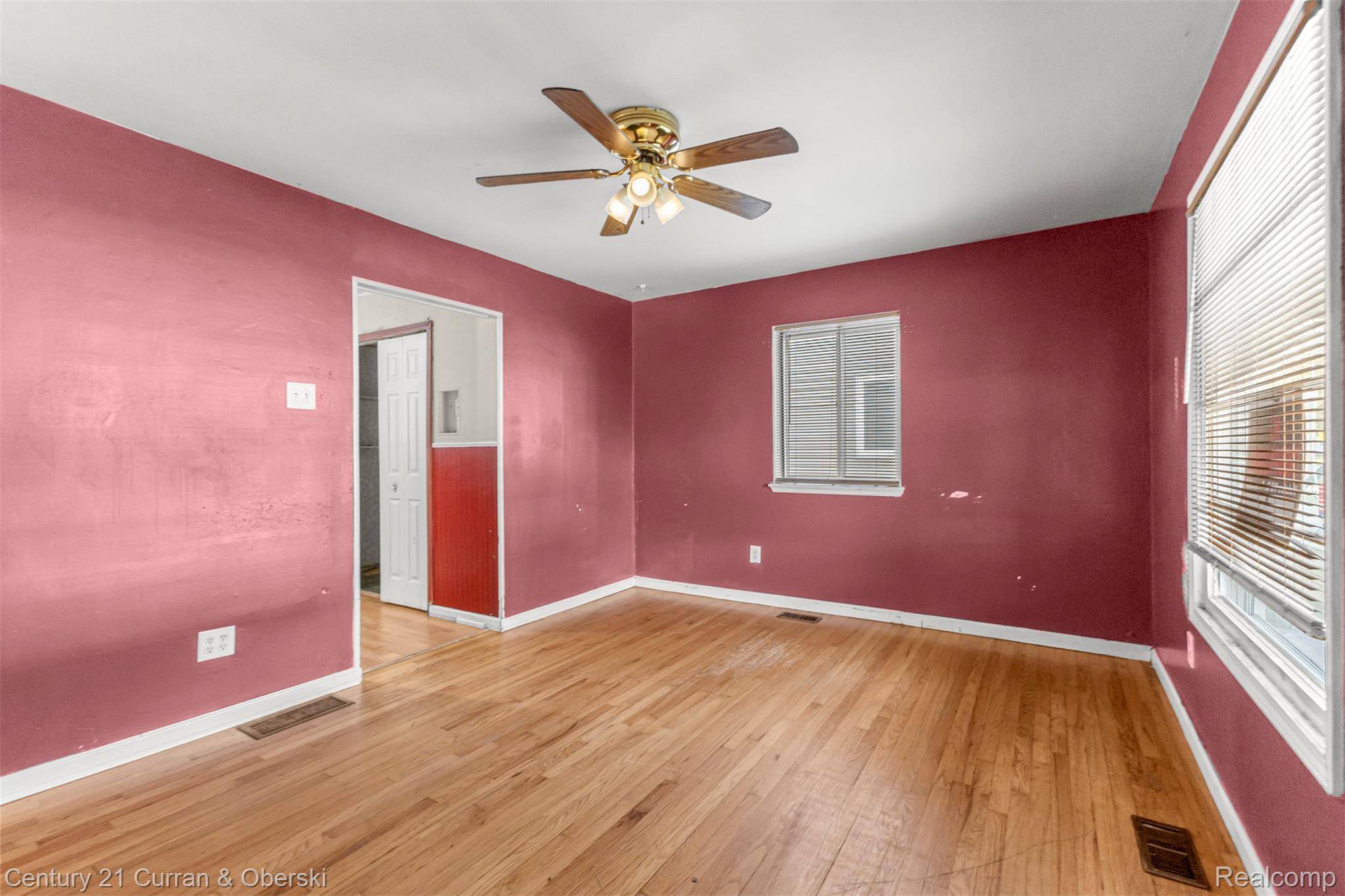 Taylor, MI 48180,8025 Oak ST